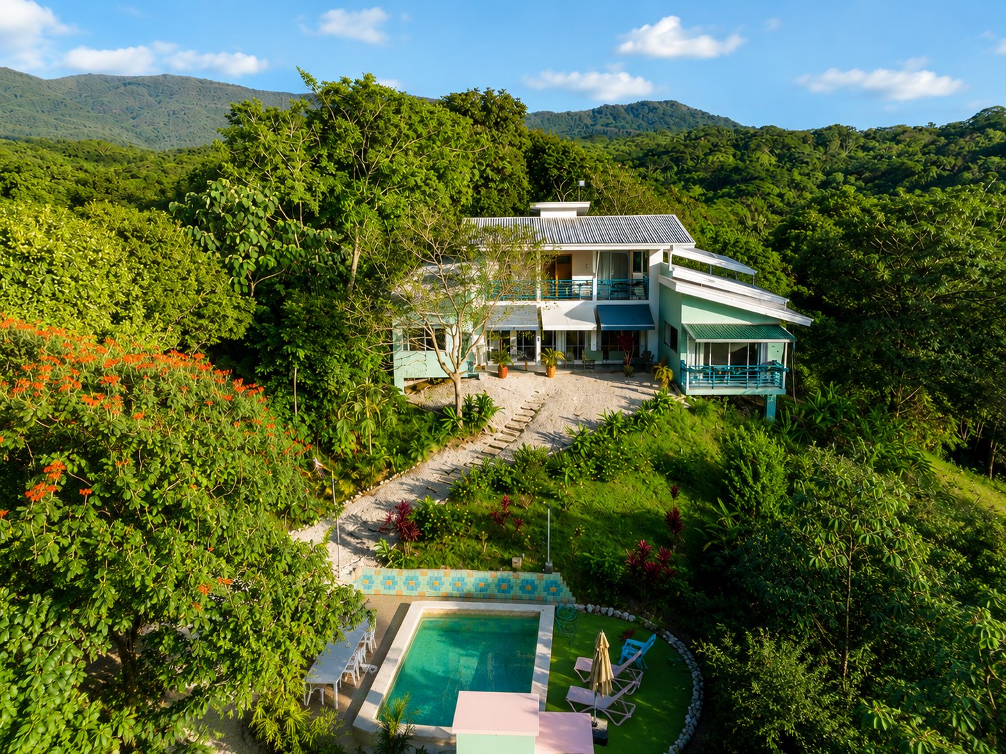 Casa Nube, a hilltop villa above Sámara